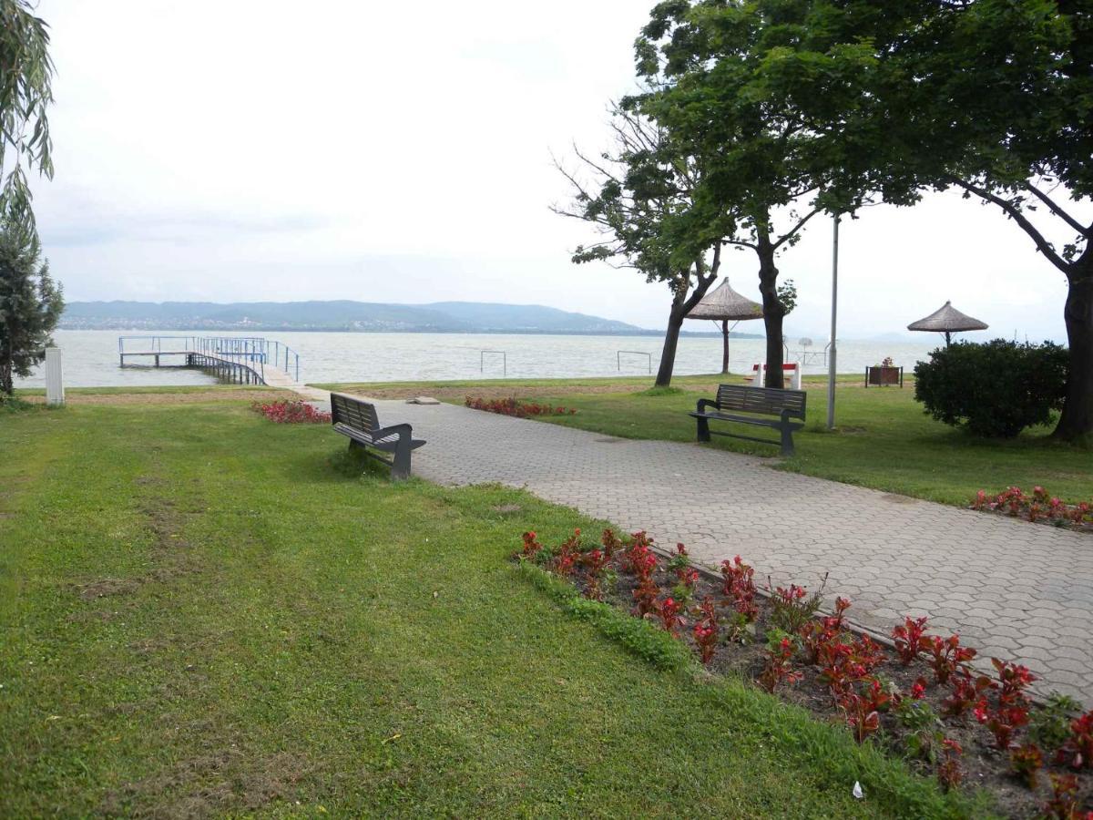 Apartment Balatonbereny 8 Bagian luar foto