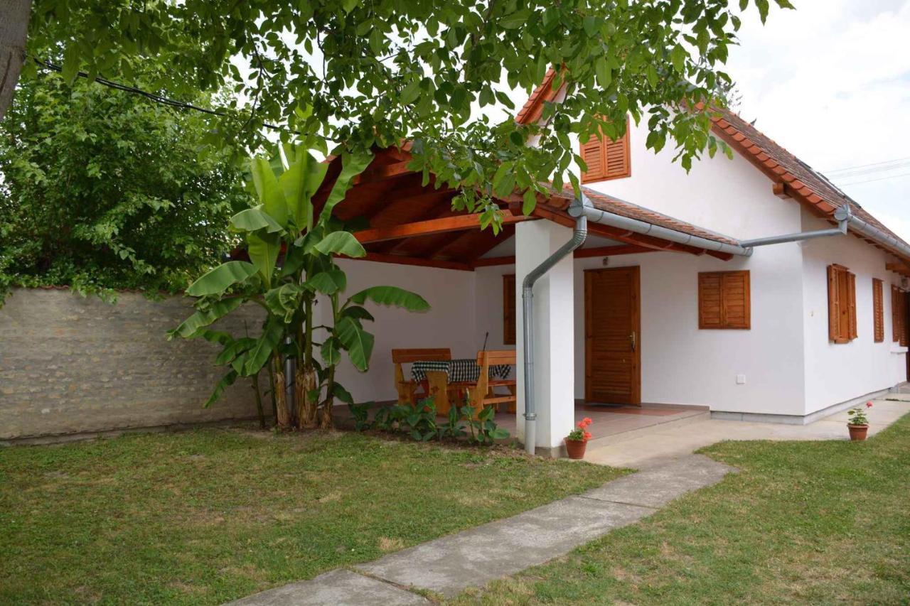 Apartment Balatonbereny 8 Bagian luar foto