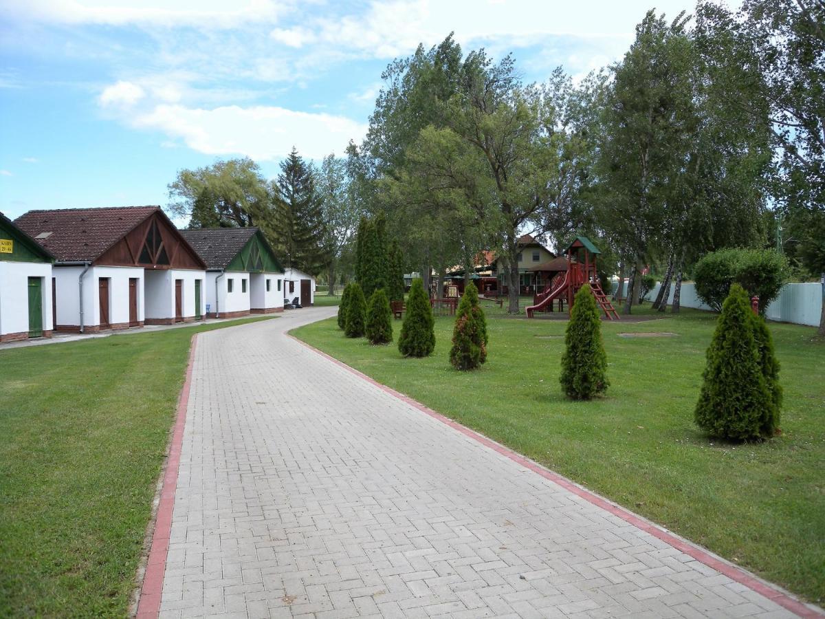 Apartment Balatonbereny 8 Bagian luar foto