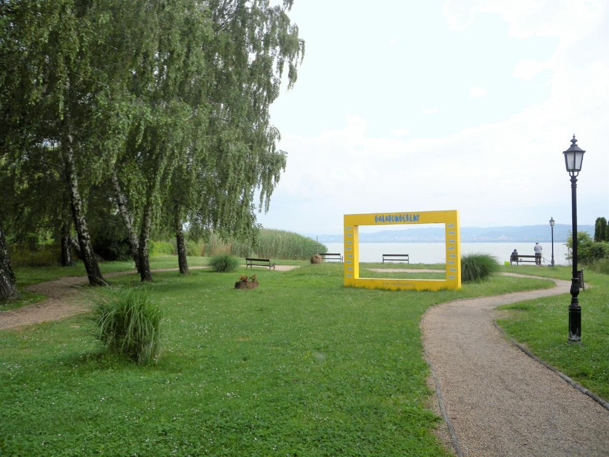 Apartment Balatonbereny 8 Bagian luar foto